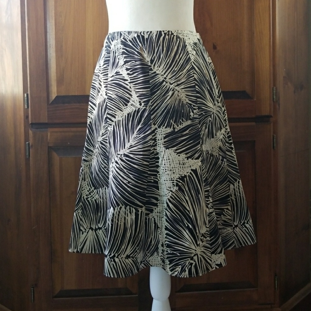 Talbots Sz4 Godet Style Skirt